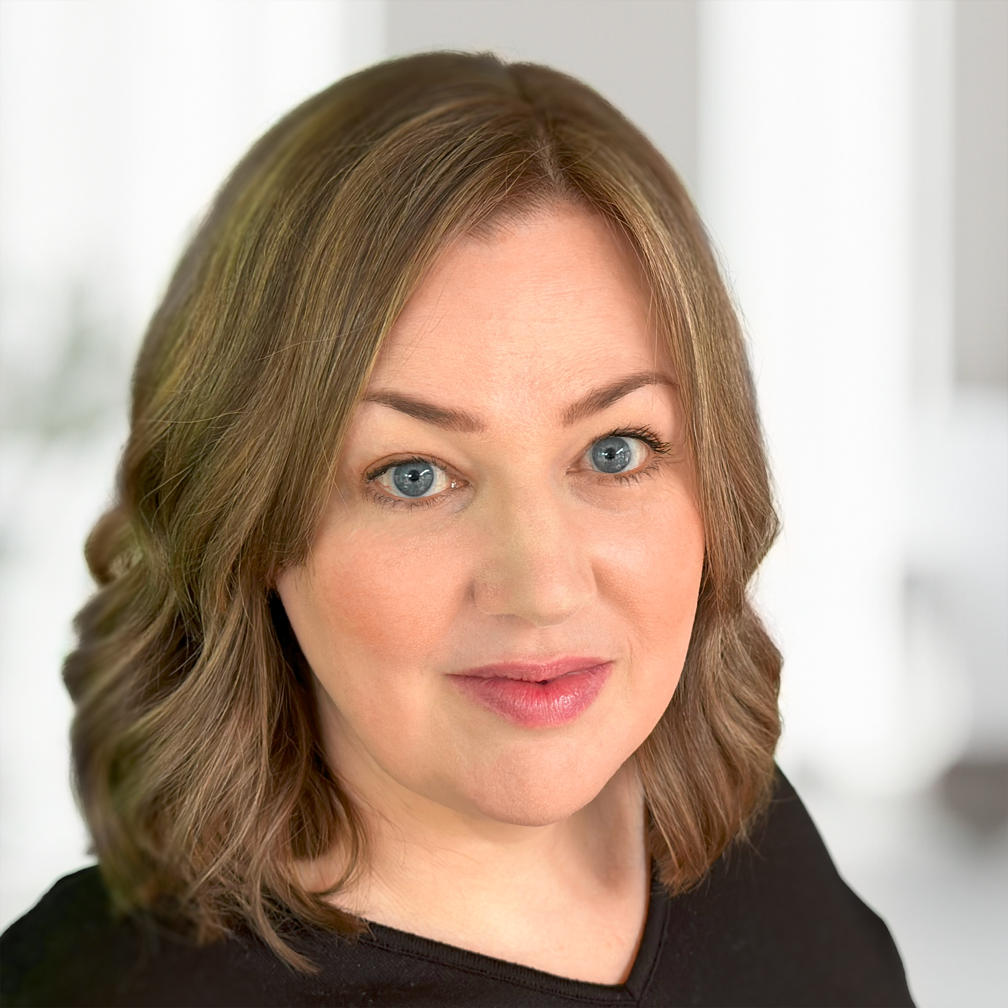 Nikki Mills profile image