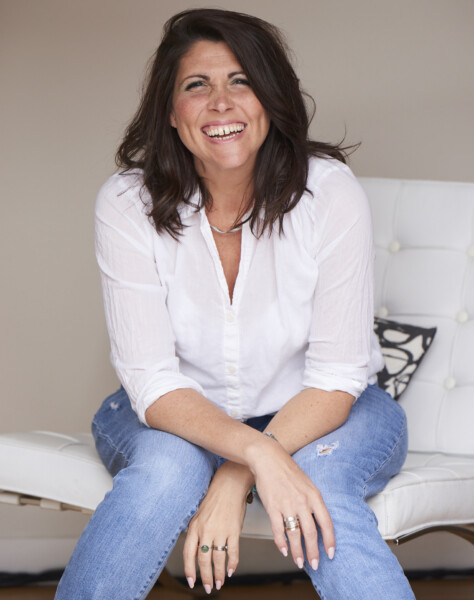 Julie-Ann Dean profile image